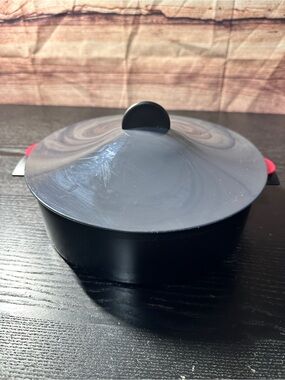 Tupperware 3 Piece Round Microwave Steamer Set~ 3066A Black/grey/red with Lid